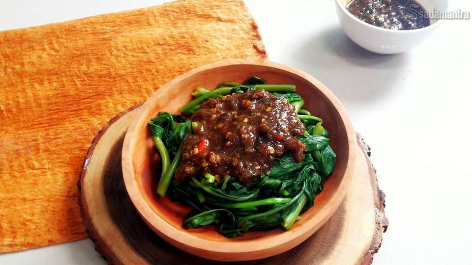 cara membuat rujak kangkung sambel asem