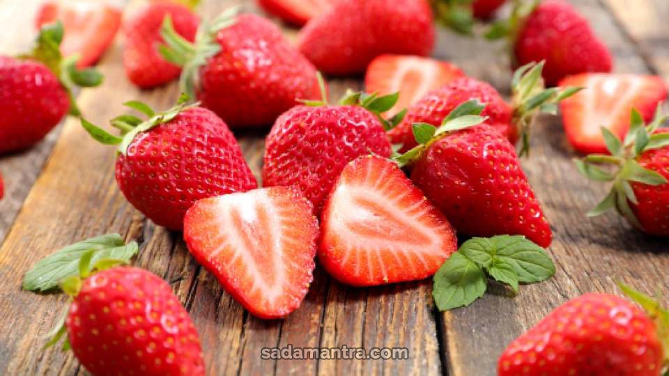 10 Manfaat Kesehatan dari Buah Stroberi