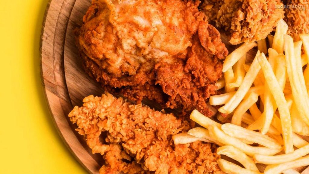 Hindari 8 Jenis Makanan Ini Saat Sahur Agar Puasa Tetap Lancar