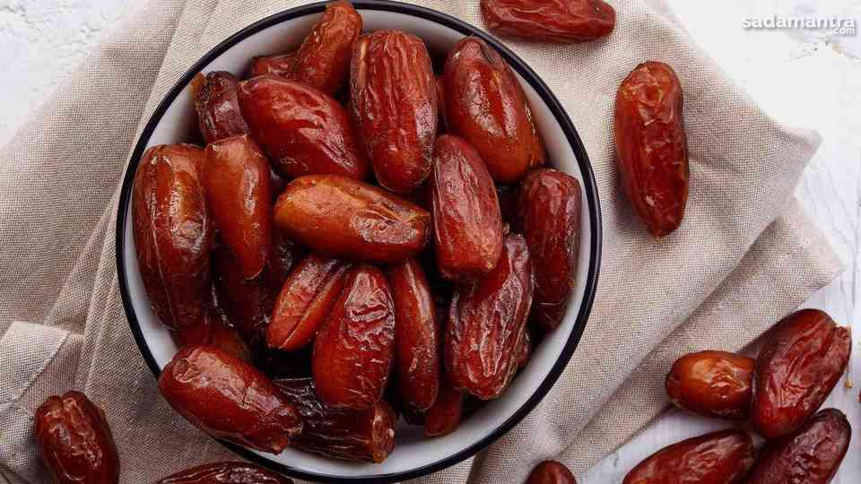 Perbedaan Rasa Manis Antara Kurma Alami Dan Kurma Dengan Pemanis Tambahan